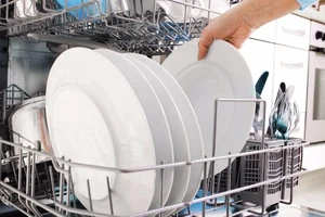 Nỗi lo nấm, vi khuẩn ẩn chứa trong chiếc máy rửa chén