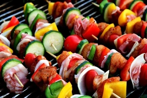 Đồ nướng: Làm gì để an toàn khi ăn?