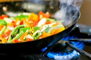 Nấu nhỏ lửa, chín chậm: hạn chế được ung thư