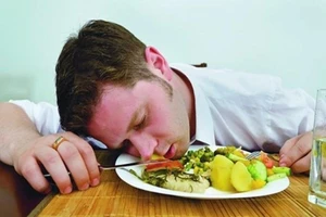 8 cách ăn uống lành mạnh ngay cả khi bạn mệt mỏi