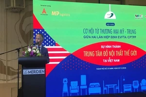 Coi chừng thành nạn nhân cuộc chiến thương mại Mỹ-Trung