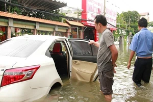 Chuyên gia nói gì về công khai ô tô bị ngập nước?