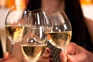 Thực phẩm chống lại sự nhức đầu, nôn nao sau khi uống rượu bia