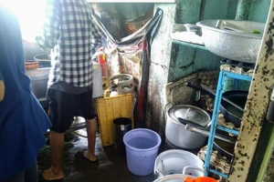 Thực phẩm thiếu an toàn bủa vây trong làng Đại học Thủ Đức