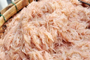 Sốc phản vệ vì ăn thịt gà, hải sản