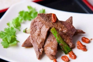 Gan lợn sống có liên quan đến virus viêm gan E?