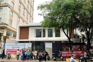 Nghi chủ Món Huế lập nhà hàng mới, chủ nợ đòi tiền