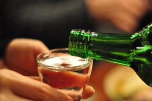 Những loại thức uống không nên dùng chung với rượu