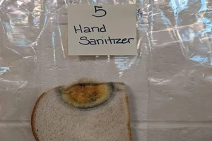 Vi khuẩn trên tay chưa rửa sạch sẽ làm hỏng đồ ăn ra sao?