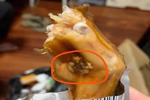 Cẩn trọng khi ăn chân gà cay, chân vịt cay đang gây sốt