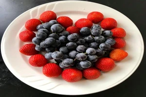 Điều gì xảy ra khi bạn ăn hoa quả trước khi đi ngủ?