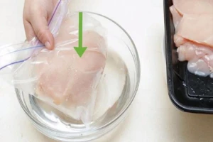 Rã đông thực phẩm: Cách nào vừa nhanh vừa an toàn cho sức khỏe?