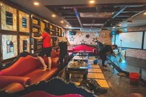 Karaoke tặng tiền cho khách trong tuần đầu mở cửa