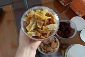 Ăn một hộp mứt Tết phải đạp xe 1 giờ đồng hồ