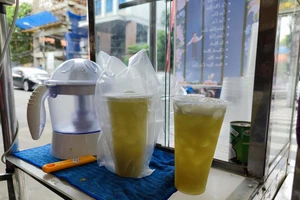 Cẩn trọng nước mía giá rẻ vỉa hè 