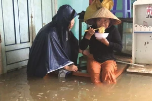 Những thực phẩm cần có trong bữa ăn để chống chọi với bão NORU