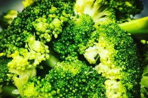 Vì sao sau 40 tuổi, bạn nên bổ sung bông cải xanh vào thực đơn ăn uống?