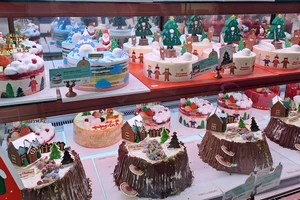 Bánh kem Noel 'trúng lớn'