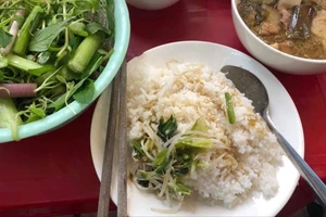 Ăn cơm hàng ngày dễ gây tiểu đường hơn là uống nước ngọt?