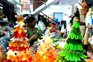 Cây thông handmade lên ngôi trong mùa giáng sinh 2023