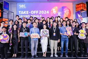 Sinh viên Việt Nam lọt chung kết cuộc thi thương mại điện tử toàn cầu