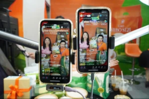 Cuộc thi tìm kiếm hoa hậu cho nghề livestream