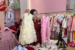 Livestream 'giữ nhiệt': Cú hích đưa thương mại điện tử hướng tới 37 tỉ USD