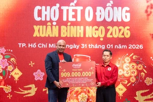 Ấm tình 'Chợ Tết 0 đồng': Hành trình dệt Tết mới cho hàng ngàn người dân khó khăn