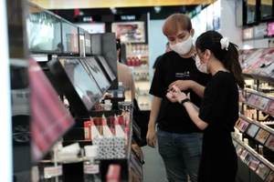 Người Việt chi hơn 74 ngàn tỉ đồng để mua sản phẩm làm đẹp trên online