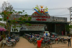 Bị chặt hai đốt ngón tay tại sòng bạc Campuchia