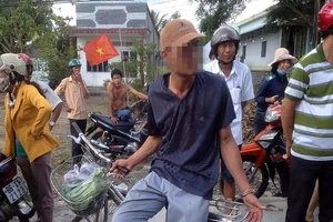 'Bắt nhầm' 2 vợ chồng vì nghi bắt cóc trẻ em