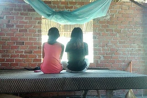 Khởi tố vụ án xâm hại hai chị em ruột ở Bình thuận