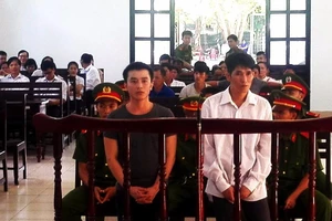 Vô cớ gây sự bị chém thiệt mạng