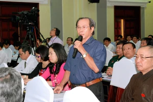 Nhận 1 triệu m3: Đừng lấy vùng biển quý ra 'thí nghiệm'