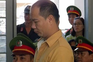 Kẻ vào phòng cấp cứu truy sát lãnh án chung thân