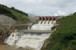 Yêu cầu thủy điện hú còi trước khi xả lũ