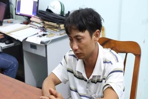 Khởi tố nghi can có hình xăm hoa hồng hiếp dâm trẻ em