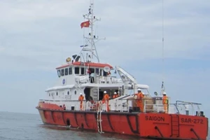 Điều thêm phương tiện tìm 4 người mất tích trên biển