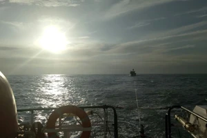 3 thuyền viên mất liên lạc, 2 thuyền viên khác mất tích