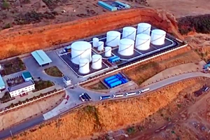 Đường dây buôn lậu xăng dầu 2.000 tỉ đồng được bảo kê