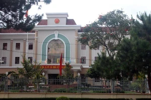 3 cán bộ nộp trả 3,3 tỉ đồng sai phạm