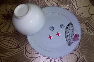 Bỏ chạy khỏi sòng bạc, 1 người đàn ông gục chết