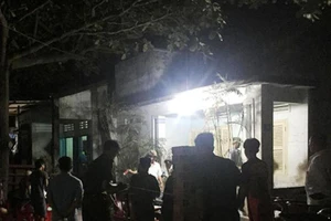 Sát hại cha, dọa giết người đưa đi cấp cứu