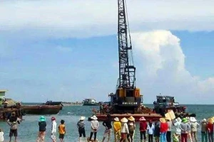 Bị ngưng dự án, chủ đầu tư đòi lại 4 tỉ đồng hỗ trợ