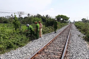 Đi đưa đám tang, bị tàu hỏa tông thiệt mạng