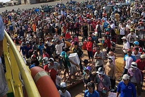 Cảng vận tải Phan Thiết thu phí vô lý, cao ngất ngưởng