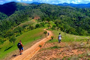 100 người dùng nhiều flycam tìm kiếm phượt thủ mất tích