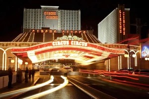 Treo thưởng 10.000 USD tìm kẻ giết 2 du khách Việt ở Mỹ