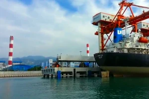 Chính phủ đồng ý xây kè thay phương án nhận chìm trên biển