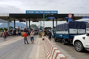 Đường BOT làm nứt nhà: Dân chưa chịu mức bồi thường